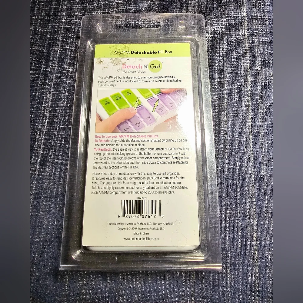NIB A/M P/M detachable smart pill box